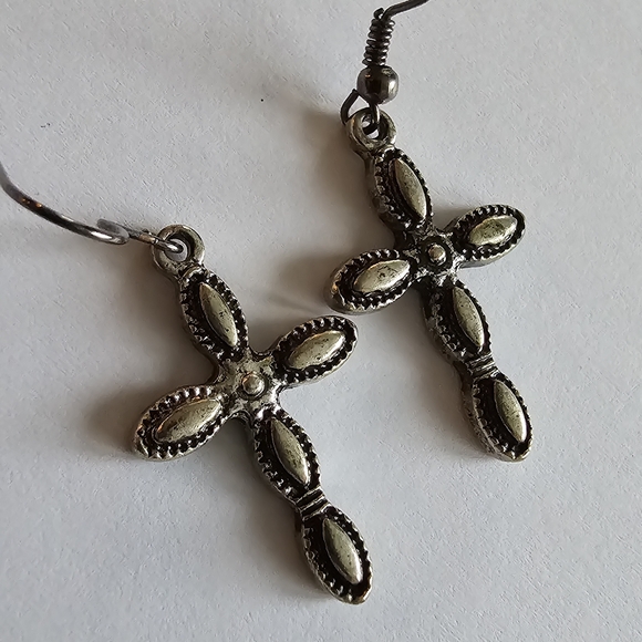 Southwestern cross earrings silver tone christian religious jewelry - Picture 11 of 13